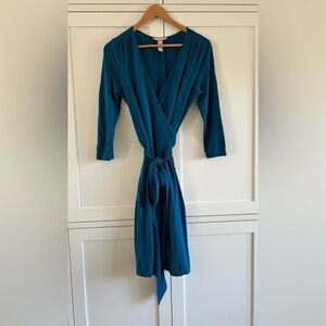 Banana Republic 3/4 Sleeves midi Wrap stretchy dress in Teal Blue, size Small